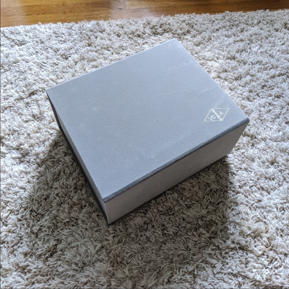 NEW | VAN CLEEF & ARPELS GIFT BOX | EXTRA LARGE